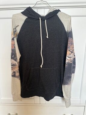 Men's Black Hooded Pullover T-Shirt with Scenic Print Sleeves- M